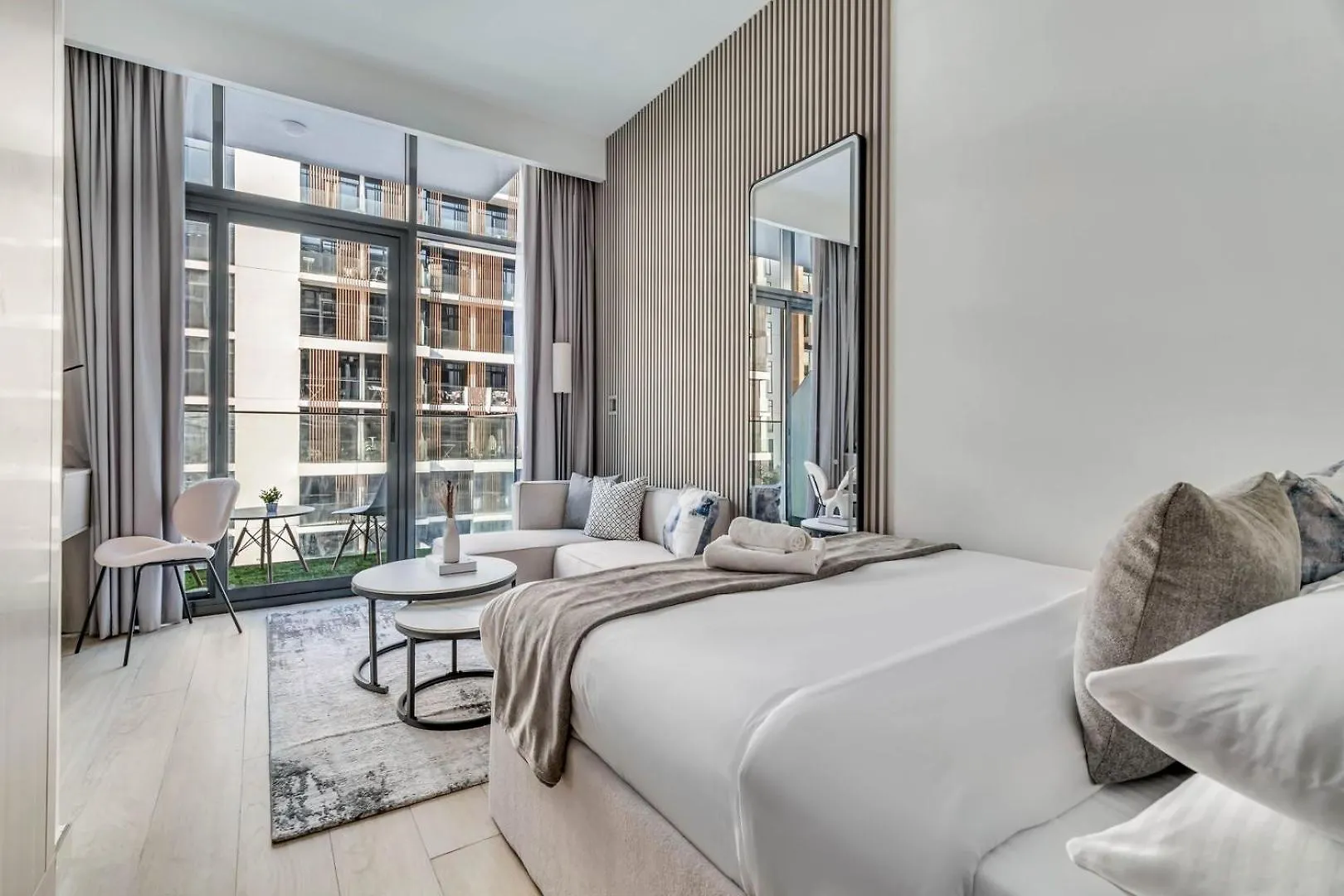 Guestready - Riviera Studio | Burj Khalifa View contacts